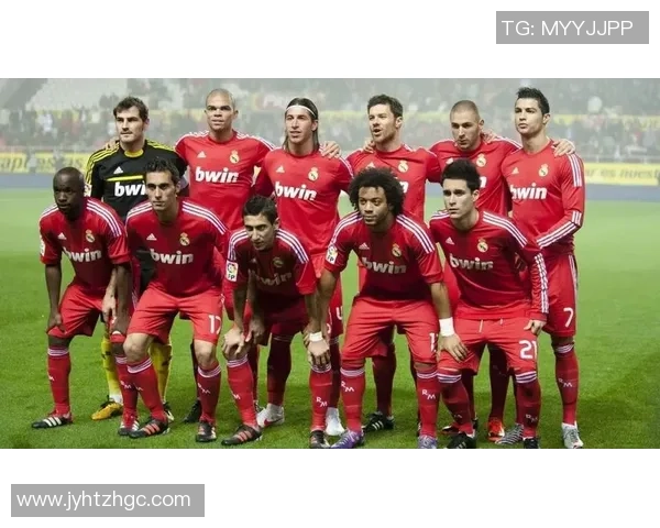 武汉羽毛球队在世界杯中的个人能力展现与团队协作的完美结合分析