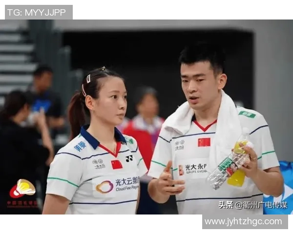深圳羽毛球队与重庆羽毛球队赛后复盘分析战术对决与表现总结 深圳羽毛球队与重庆羽毛球队赛后复盘分析战术对决与表现总结