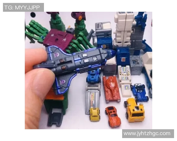 足球明星手办公仔的魅力与创意展现,带你走进球场之外的奇妙世界 足球明星手办公仔的魅力与创意展现,带你走进球场之外的奇妙世界