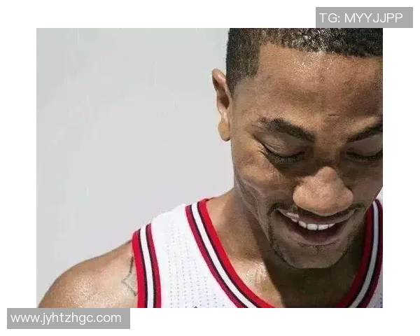 足球明星膝盖意外重伤碎成九块赛季前景堪忧球迷心痛不已 足球明星膝盖意外重伤碎成九块赛季前景堪忧球迷心痛不已